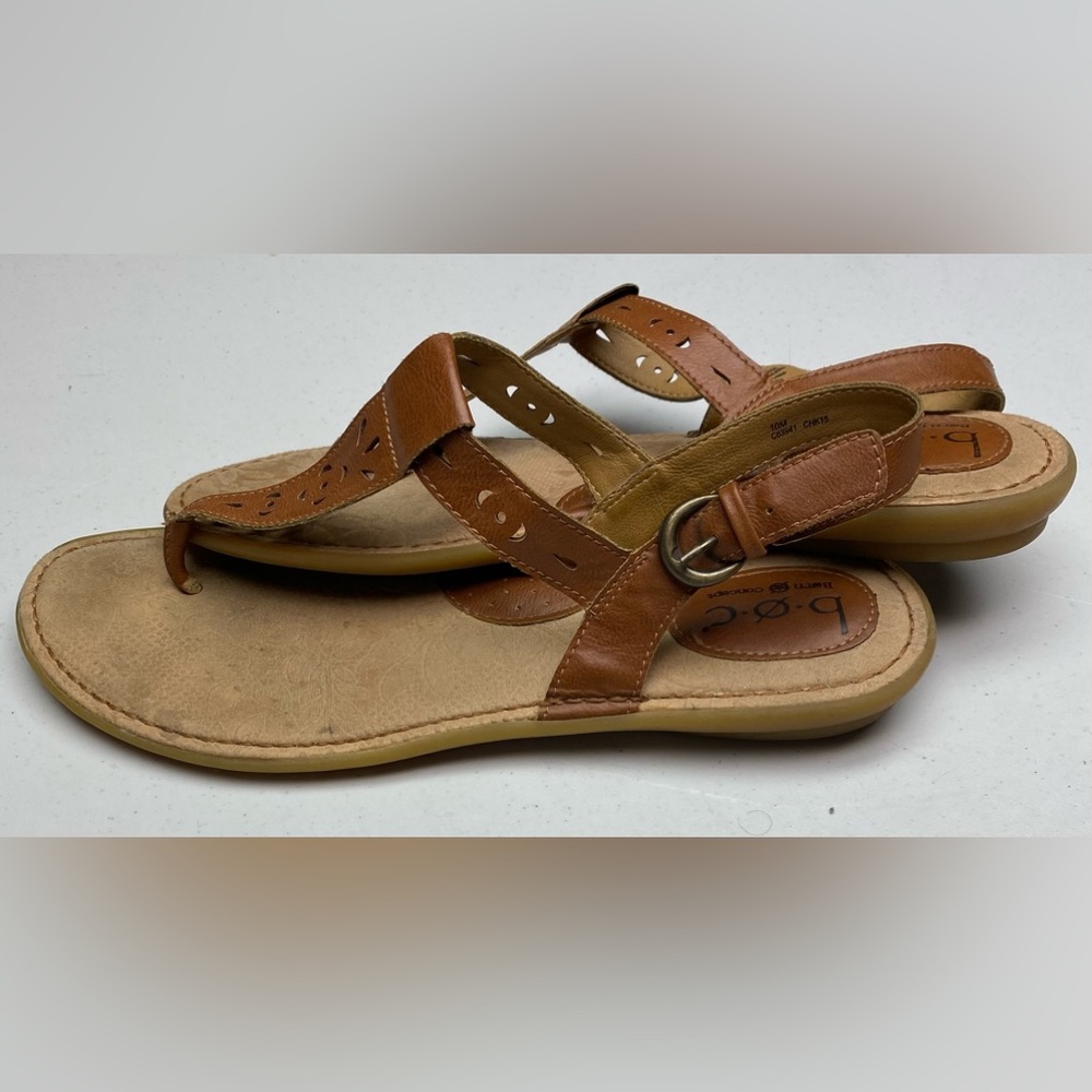 Born TAN Faux Leather Thongs, 10M. Spring Sale